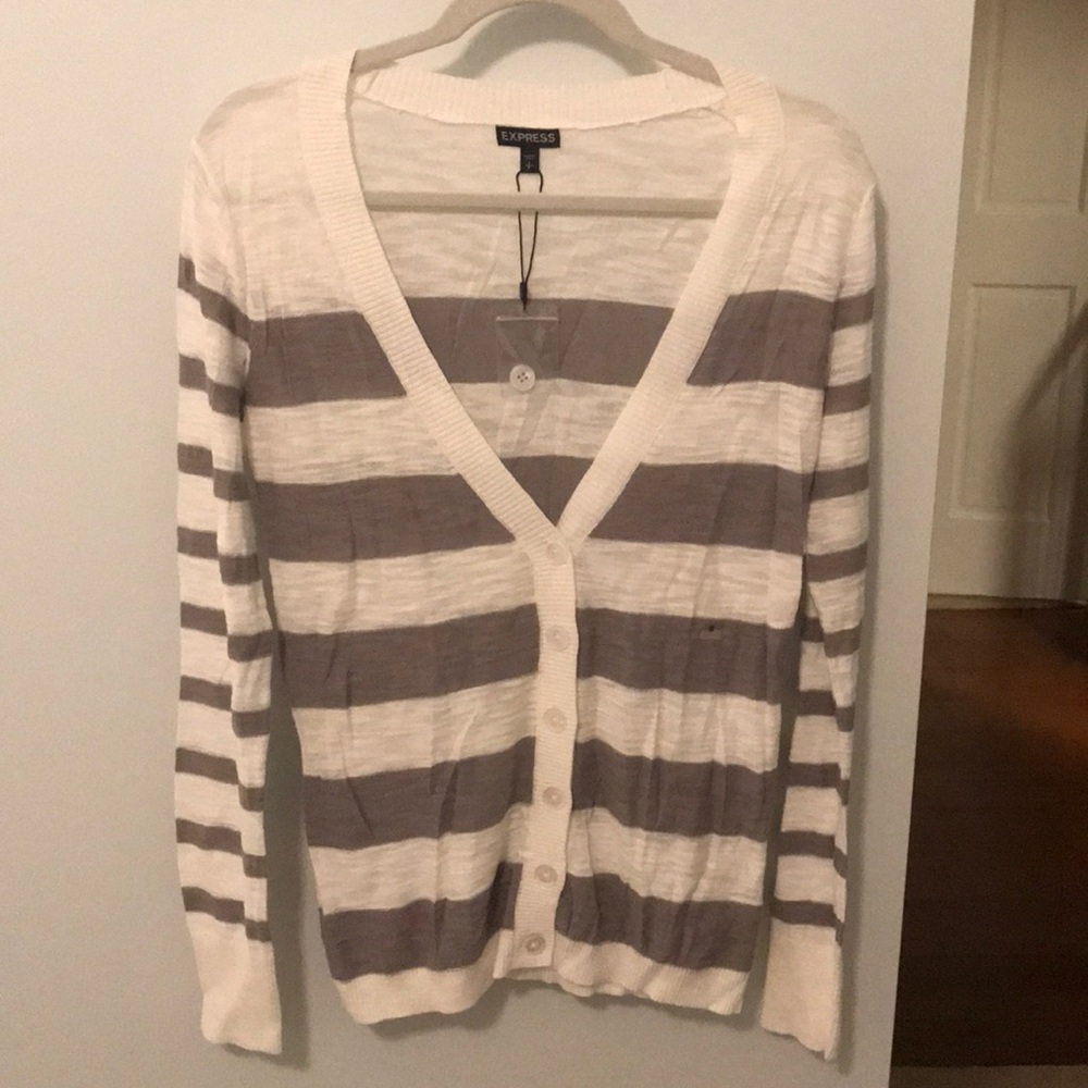 Cardigan sweater